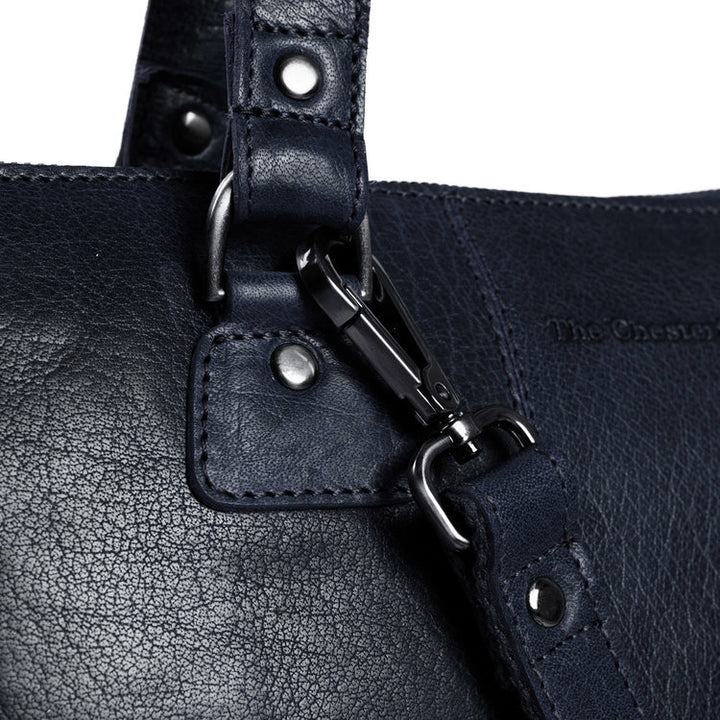 The Chesterfield Brand תיק צד לנשים מעור עם תא למחשב נייד 13.3" דגם Resa