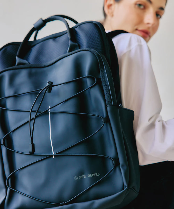 New Rebels William תיק גב עמיד למים עם חבק גומי למחשב 15.6"