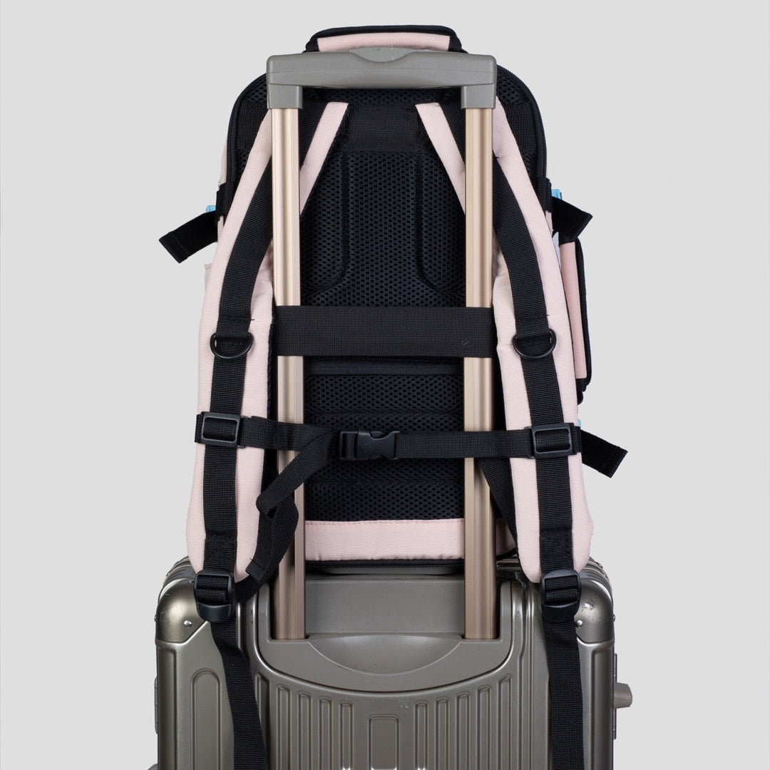 תיק עליה למטוס מתרחב מבית המותג ®CABIN FLY דגם SkyLite מידה S 40x25x20cm