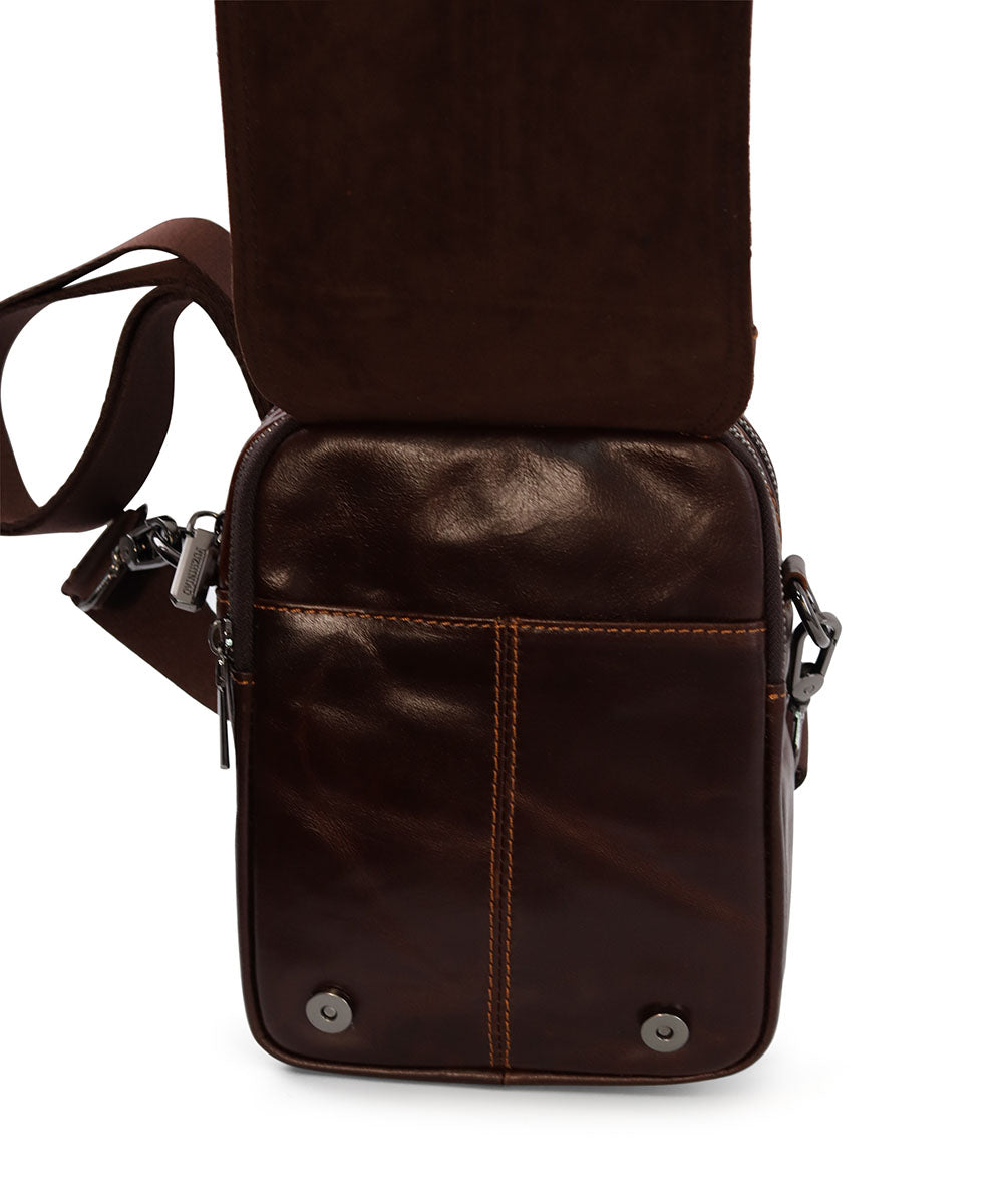 תיק צד מעור משומן לגבר