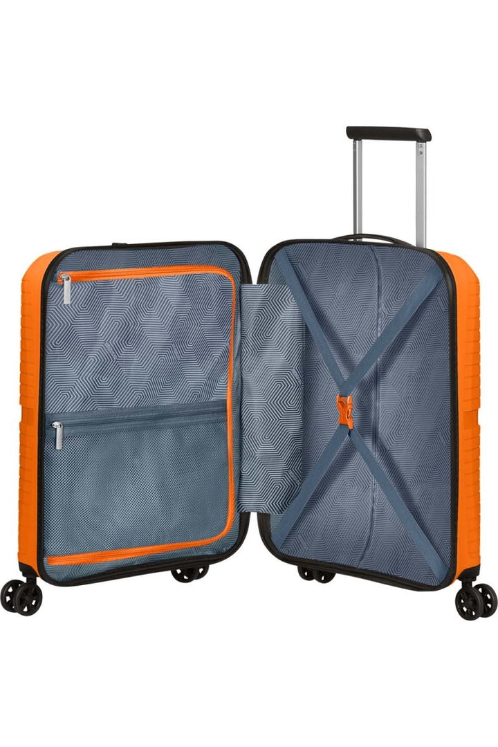 American Tourister Luggage Airconic 55cm מזוודה קטנה לעלייה למטוס 20" - תיק התיקיםAmerican Touristerמזוודות