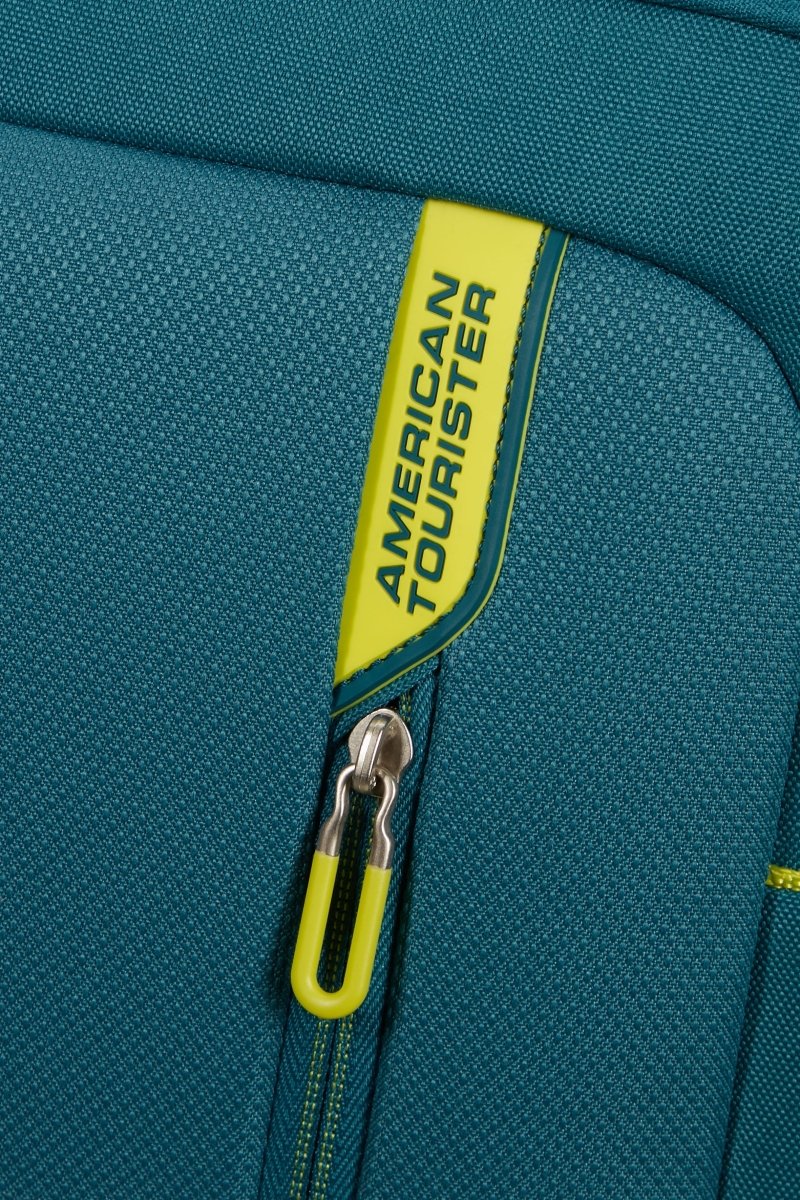 American Tourister Nitestream 66cm מזוודה בינונית מבד מתרחבת 26" - תיק התיקיםAmerican Touristerמזוודה בינונית