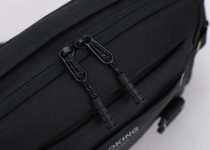 תיק צד / פאוץ' שחור לגבר, איכותי ונוח מבית AOKING - תיק התיקיםAOKINGתיק צד