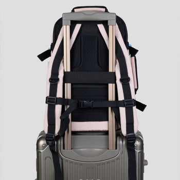 תיק עליה למטוס מתרחב מבית המותג ®CABIN FLY דגם SkyLite מידה M 40x30x20cm - תיק התיקיםCABIN FLY