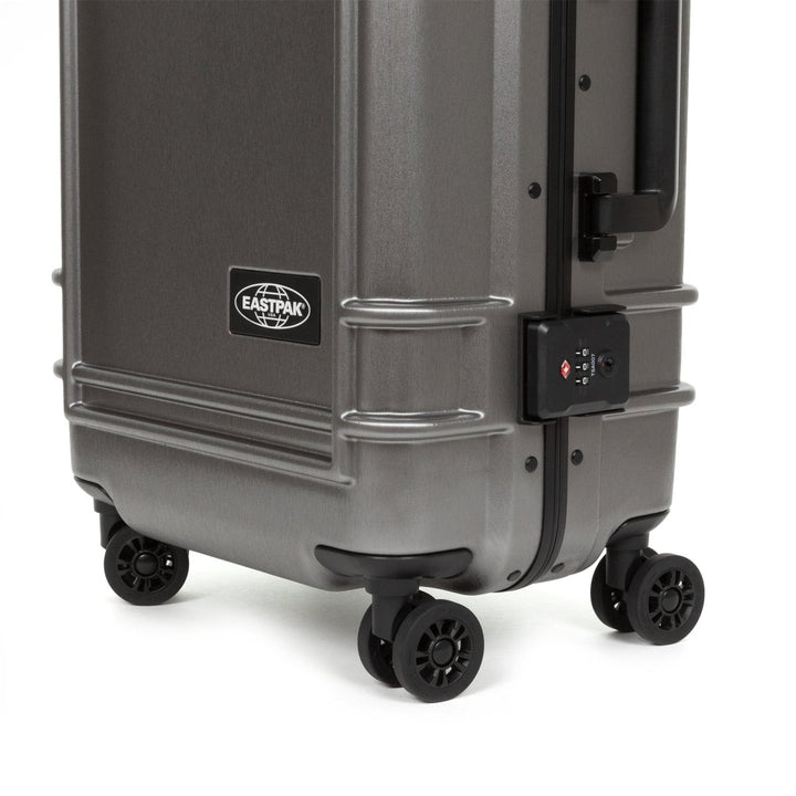 מזוודת קבינה קשיחה Eastpak Resist&