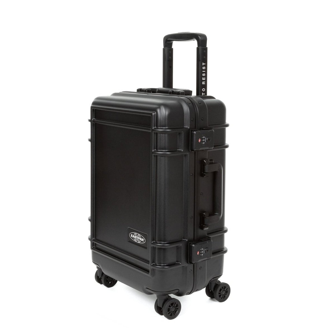 מזוודת קבינה קשיחה Eastpak Resist&