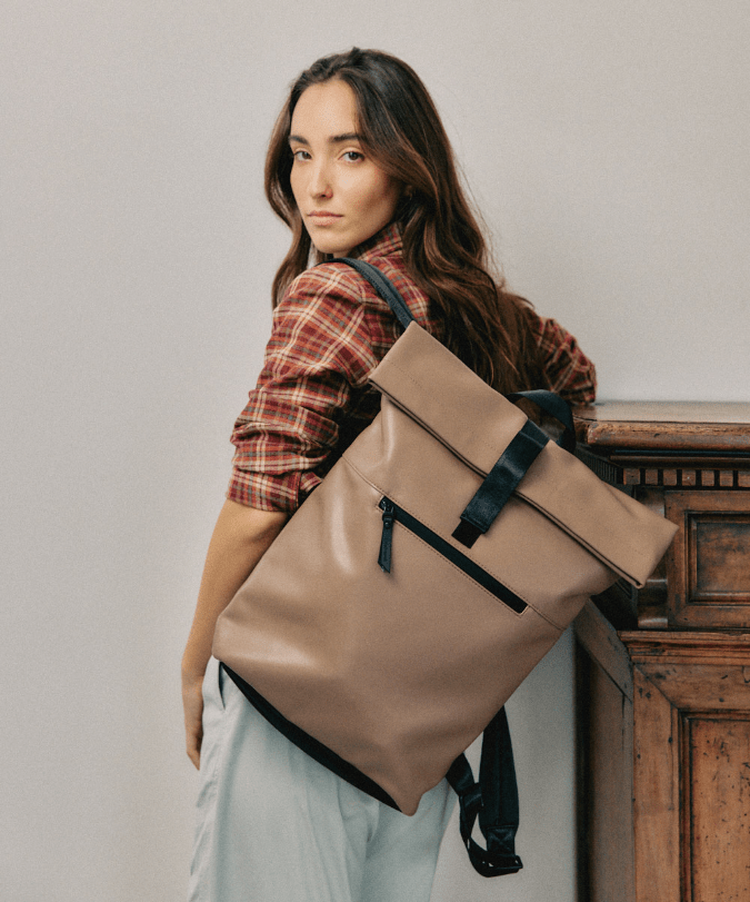 תיק גב סקוטש - תיק התיקיםEmanuelתיקי גב לנשים