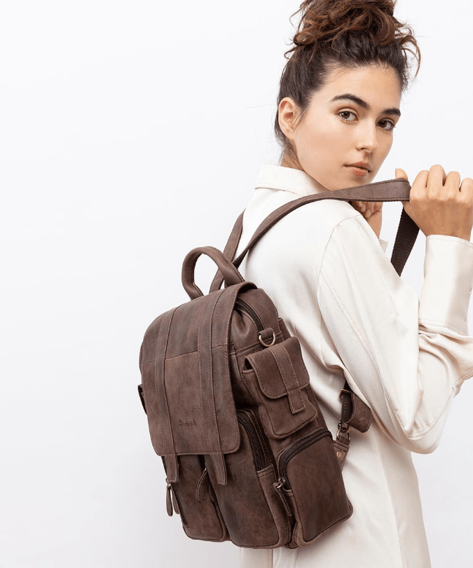 תיק גב מעור דגם רוקסנה - תיק התיקיםEmanuelתיקי גב לנשים