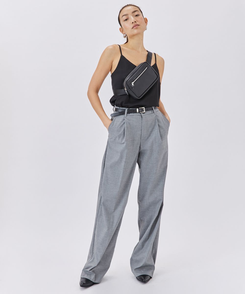 Emanuel תיק פאוץ' מעור דגם ספורטי - תיק התיקיםEmanuelנשים