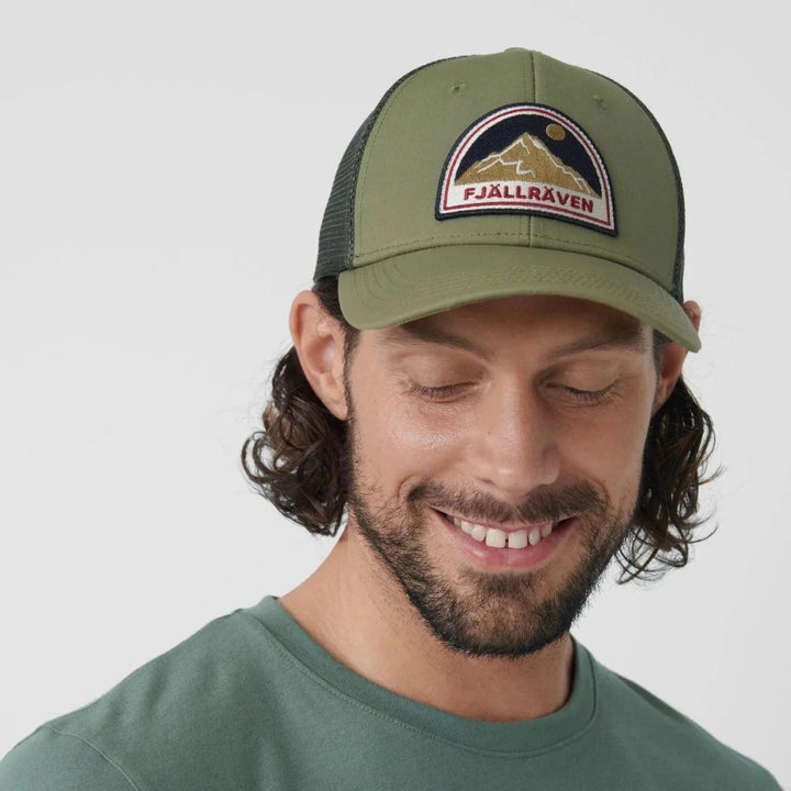 כובע מצחייה Fjällräven Badge Långtradarkeps - תיק התיקיםFjallravenאביזרי נסיעות