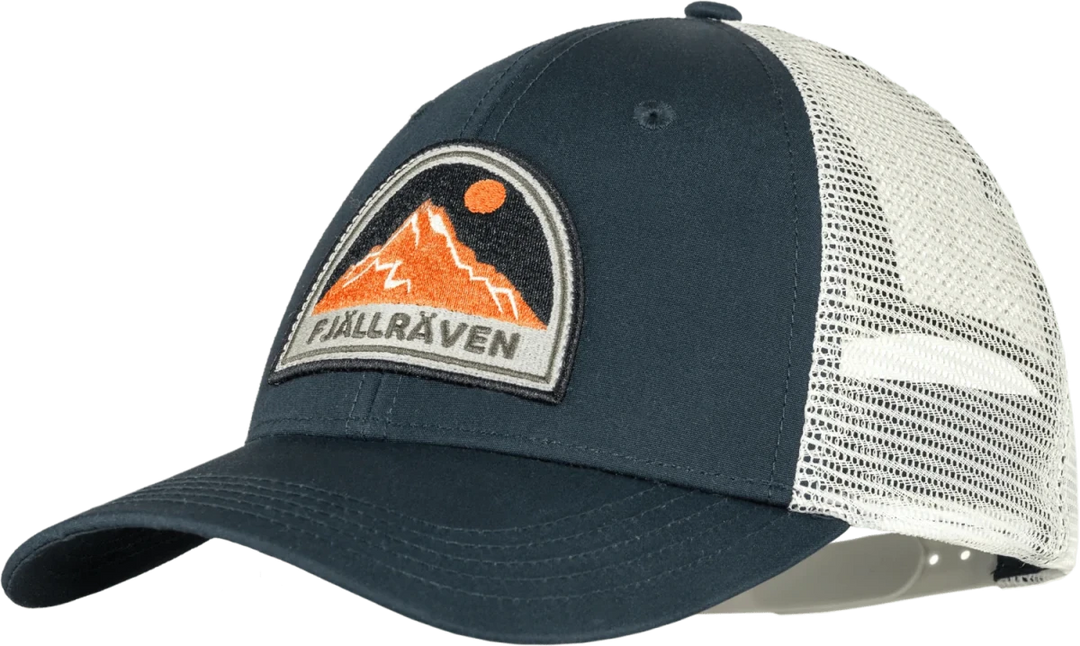 כובע מצחייה Fjällräven Badge Långtradarkeps - תיק התיקיםFjallravenאביזרי נסיעות