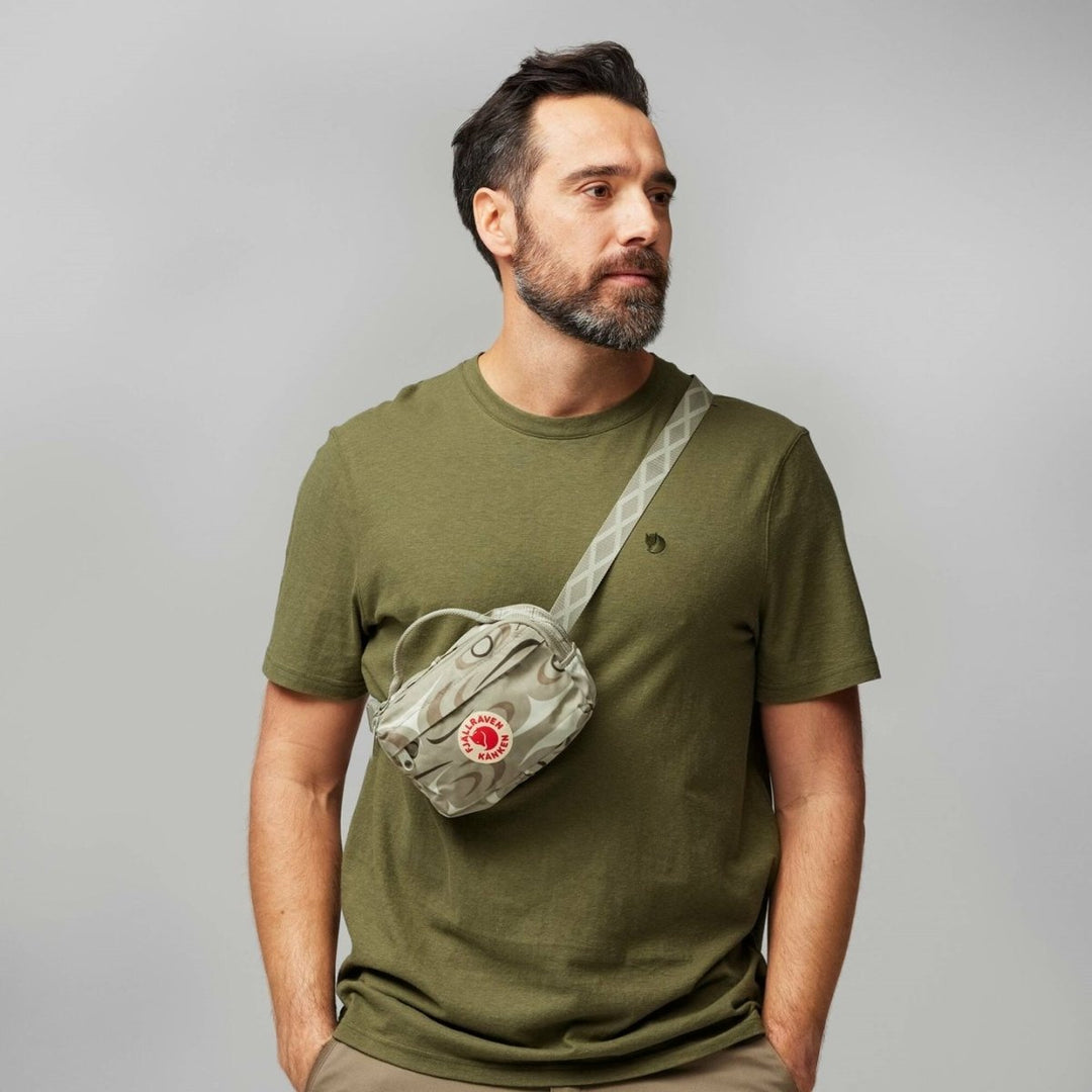 תיק צד Fjällräven Kånken Art Hip Pack 2 ליטר - תיק התיקיםFjallravenתיק צד / קרוס