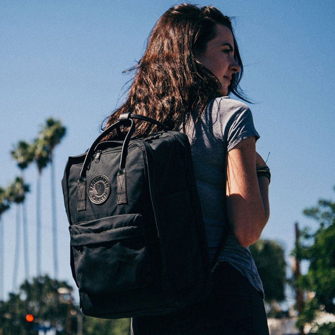 תיק גב Fjällräven Kånken No. 2 Black 16 ליטר - תיק התיקיםFjallravenתיקי גב