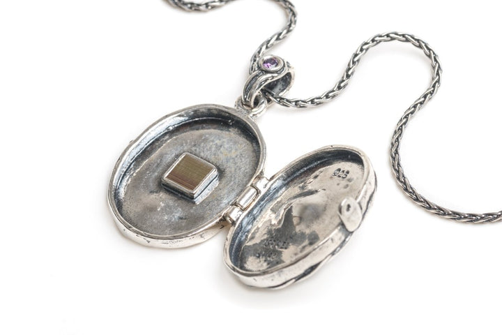 לוקט עץ החיים עם ננו תנ״ך בפנים - תיק התיקיםJerusalem Nano Bible Jewelry