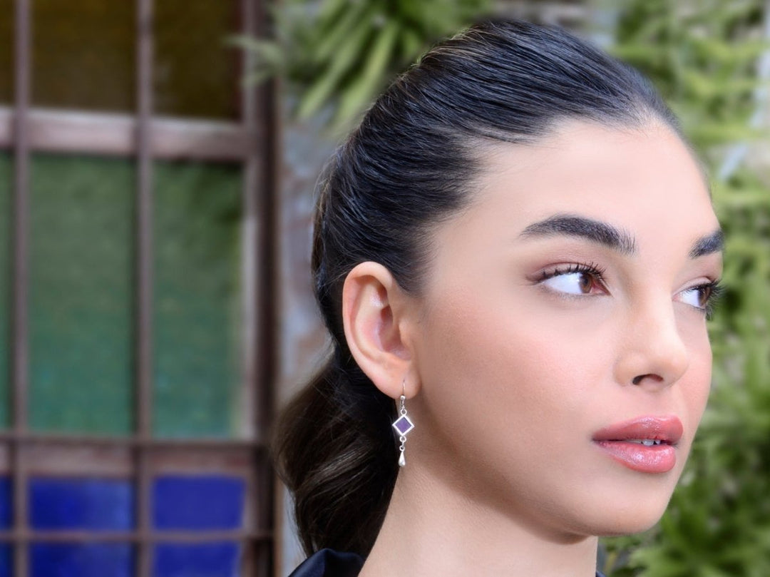 עגילי מעויינים עם טיפה - ננו תנ"ך - תיק התיקיםJNB Jewishחנות "ג'רוזלם ננו תנ"ך" היחיד שמיוצר בישראל