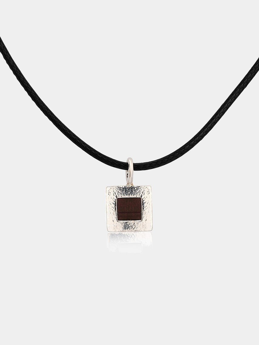 תליון כסף מרובע קלאסי ג'רוזלם ננו תנ"ך - תיק התיקיםJNB Jewishחנות "ג'רוזלם ננו תנ"ך" היחיד שמיוצר בישראל