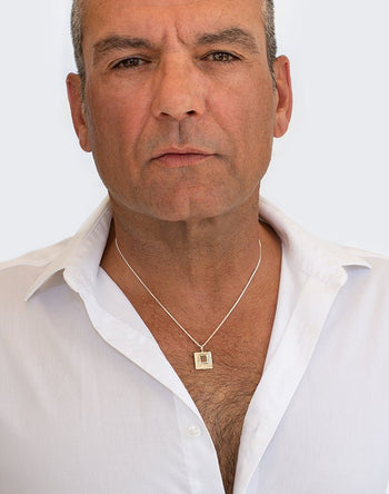 תליון מרובע עתיק עם ננו תנ"ך לגבר - תיק התיקיםJNB Jewishחנות "ג'רוזלם ננו תנ"ך" היחיד שמיוצר בישראל