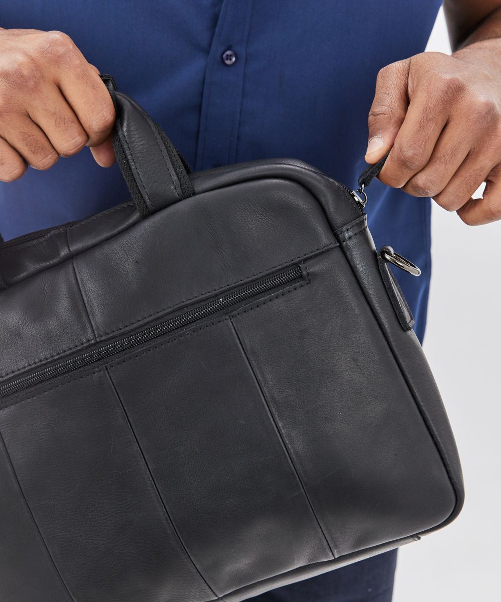 NAUTICA תיק עור עבודה זיקים נאוטיקה - תיק התיקיםNAUTICAתיקים לצד למחשב נייד