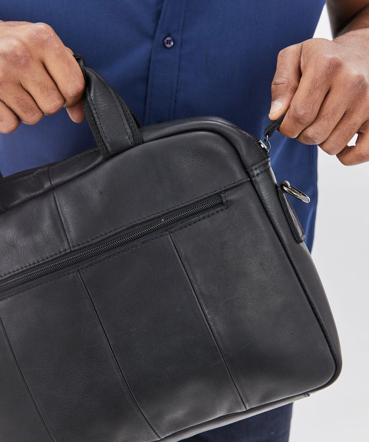 NAUTICA תיק עור עבודה זיקים נאוטיקה - תיק התיקיםNAUTICAתיקים לצד למחשב נייד