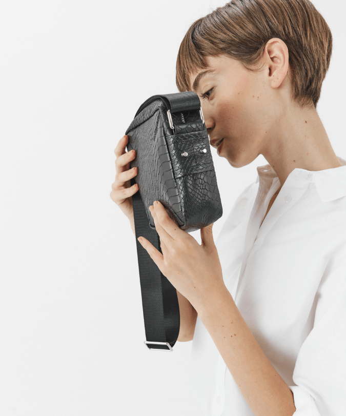 תיק צד מעור דגם פלמינגו קטן - תיק התיקיםNeta Sadeתיקי צד לנשים