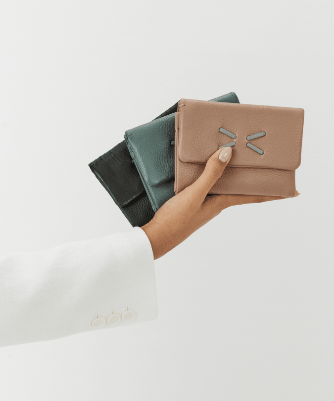 ארנק עור דגם סנגריה - תיק התיקיםNeta Sadeארנקי נשים