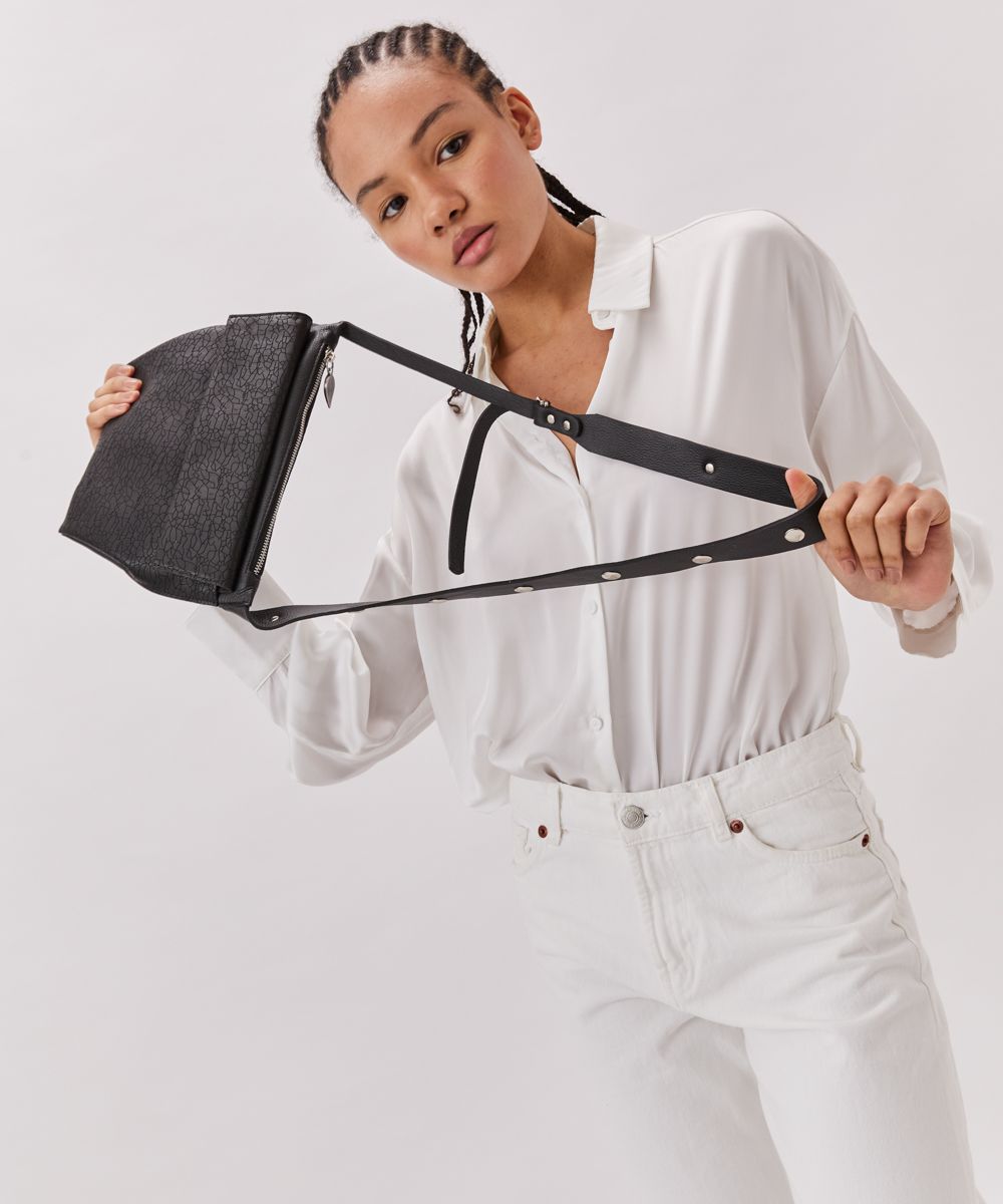 Neta Sade תיק פאוץ' מעור דגם עין שמר טקסטורה - תיק התיקיםנטע שדהנשים