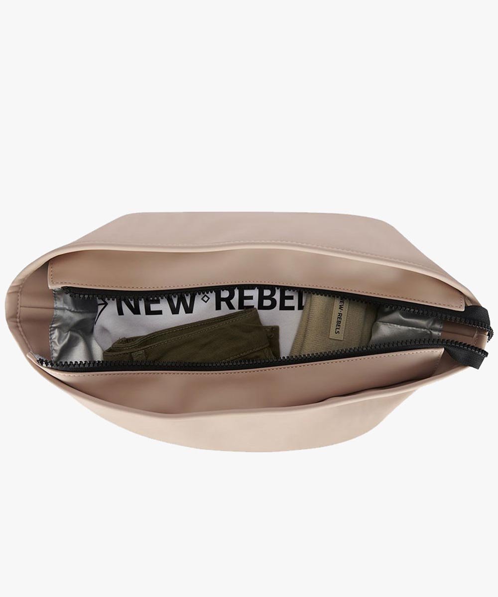 New Rebels תיק צ&
