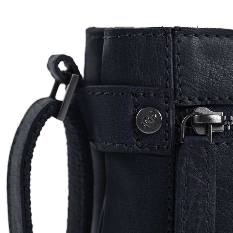 The Chesterfield Brand תיק צד מעור דגם LAOS - תיק התיקיםThe Chesterfield Brandתיקי צד לנשים