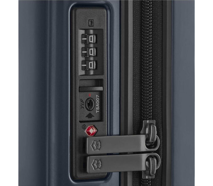 מזוודת עלייה למטוס קשיחה Victorinox Airox כחולה כהה - תיק התיקיםVictorinoxטרולי עליה למטוס