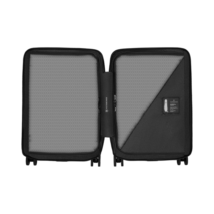 מזוודת טרולי קשיחה Victorinox Airox עלייה למטוס שחורה - תיק התיקיםVictorinoxטרולי עליה למטוס