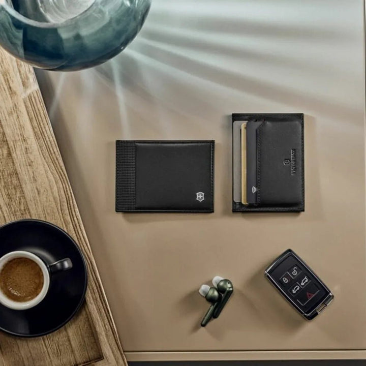 ארנק כרטיסים דק Victorinox Altius Alox Slim RFID שחור - תיק התיקיםVictorinoxארנקים
