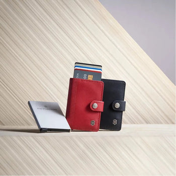 ארנק כרטיסים עור Victorinox Altius Secrid Leather RFID שחור - תיק התיקיםVictorinoxארנקים