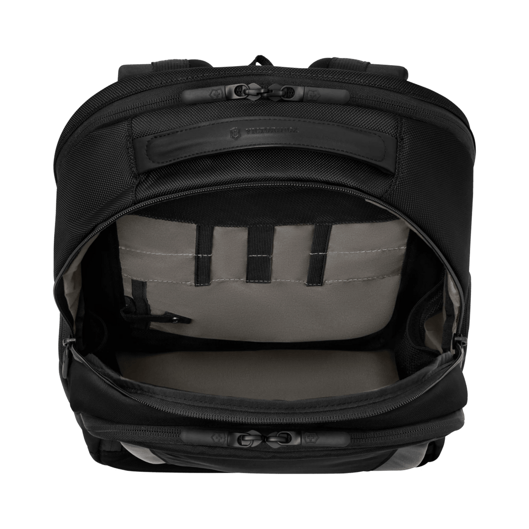 תיק גב למחשב Victorinox Altmont Professional Essentials שחור - תיק התיקיםVictorinoxתיק גב ללפטופ