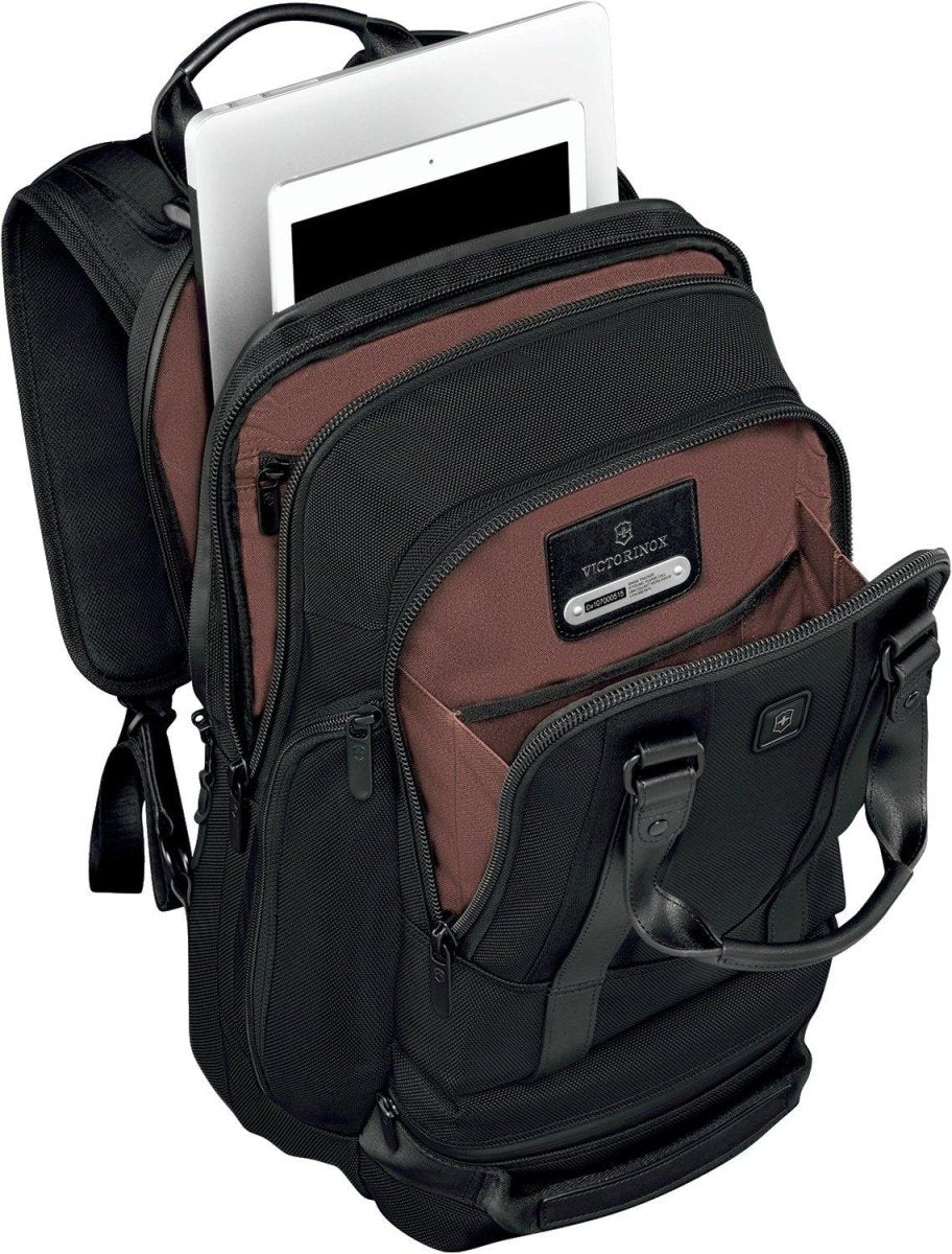 תיק גב למחשב Victorinox Lexicon Professional Bellevue 15״ שחור - תיק התיקיםVictorinoxתיק גב ללפטופ