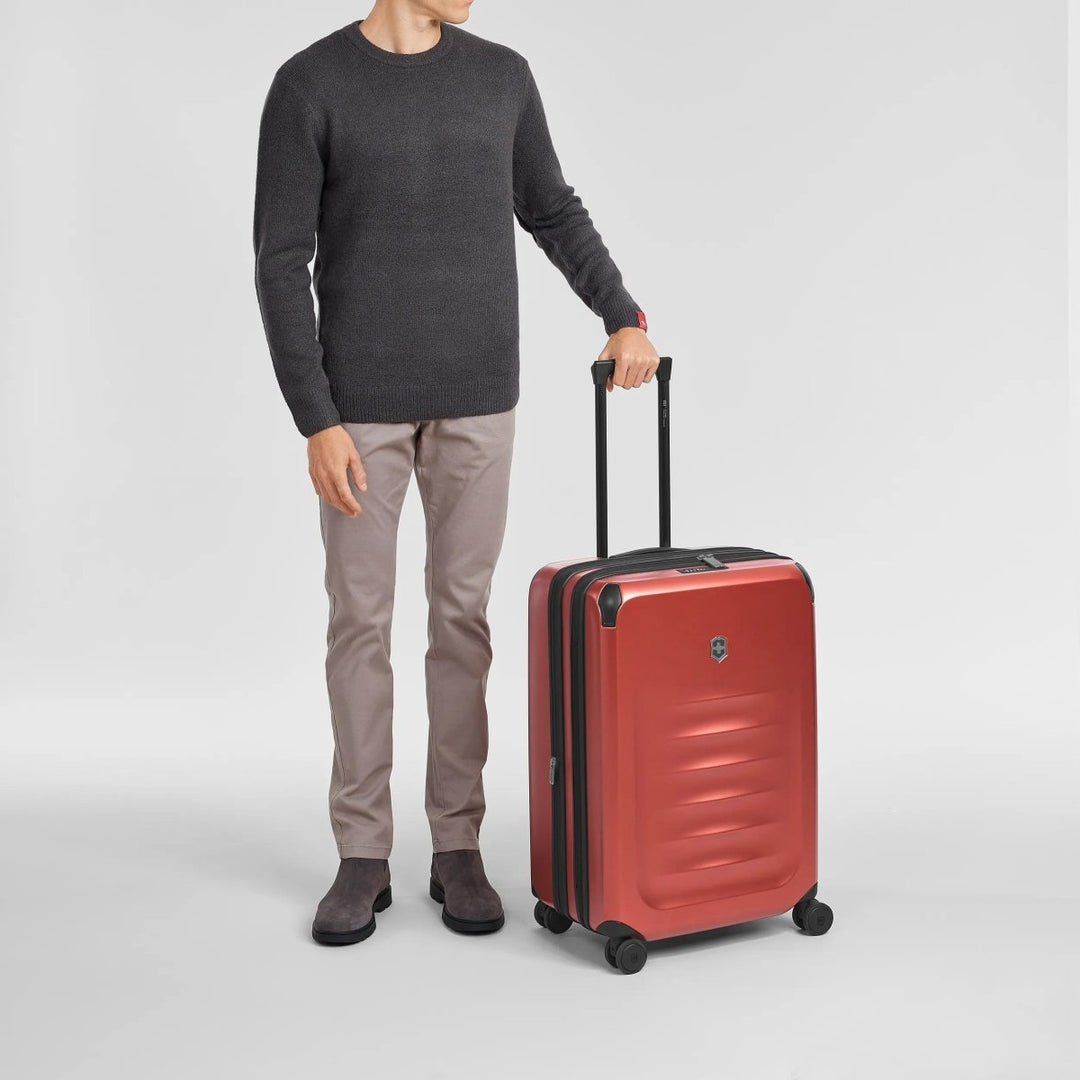 מזוודת טרולי קשיחה Victorinox Spectra 3.0 בינונית אדומה מתרחבת - תיק התיקיםVictorinoxמזוודות
