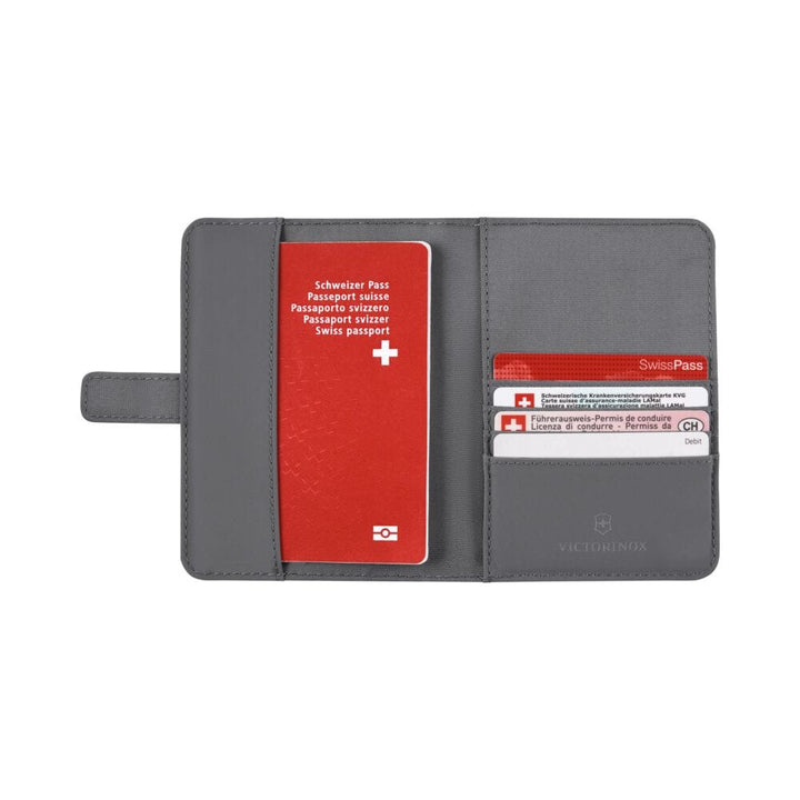 כיסוי לדרכון Victorinox Travel Essentials אפור - תיק התיקיםVictorinoxאביזרי נסיעות