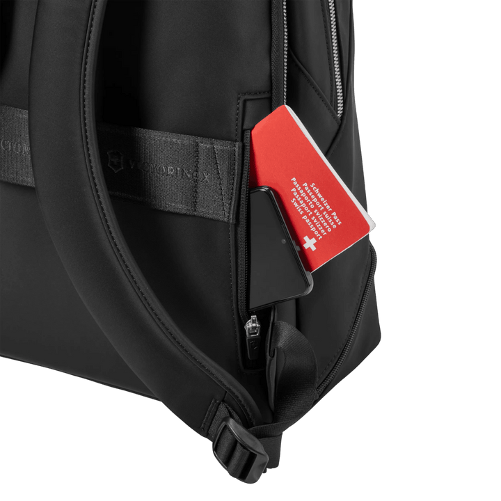 תיק גב לנשים Victorinox Victoria Signature Deluxe שחור - תיק התיקיםVictorinoxתיקי גב