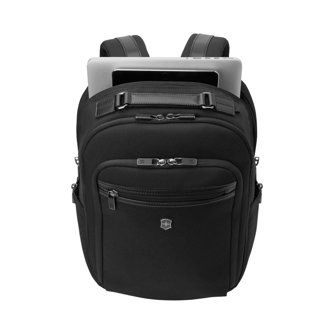 תיק גב למחשב Victorinox Werks Professional CORDURA Compact שחור - תיק התיקיםVictorinoxתיק גב ללפטופ