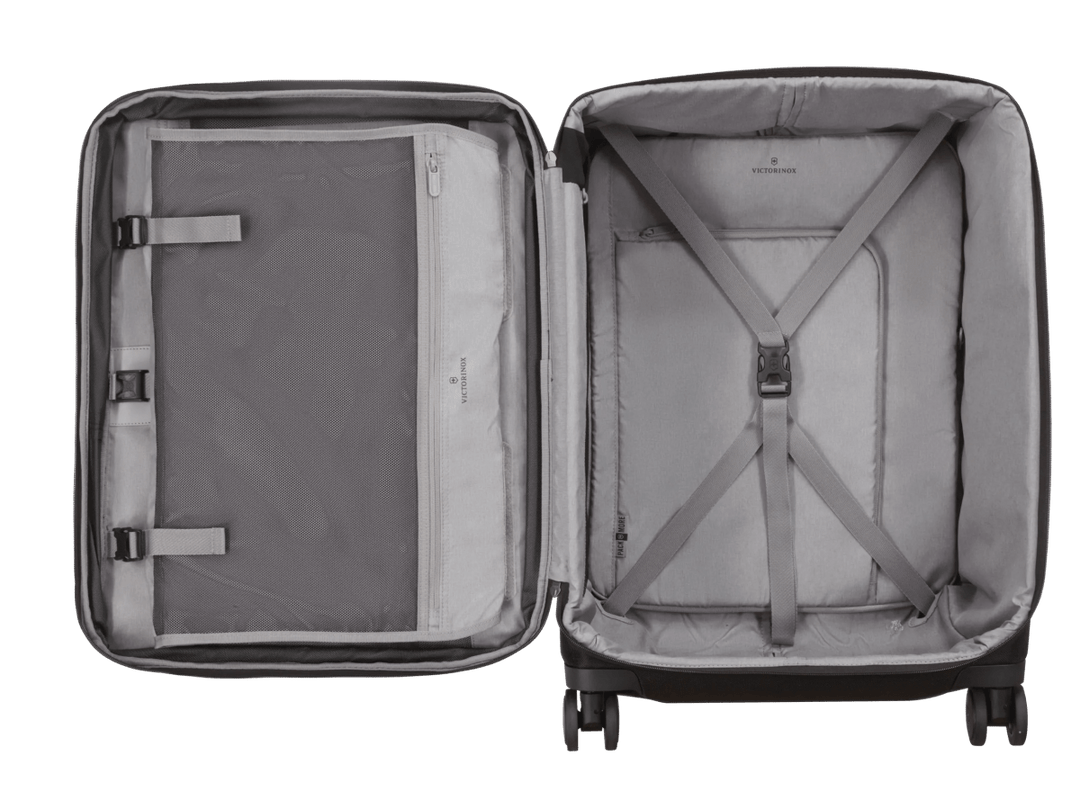 מזוודת טרולי בד Victorinox Werks Traveler 6.0 בינונית שחורה - תיק התיקיםVictorinoxמזוודות