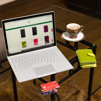 VISCONTI ארנקון צבעוני דגם Fiji - תיק התיקיםVISCONTIנשים