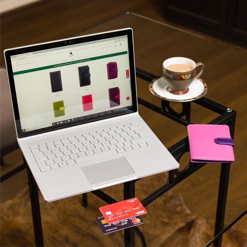 Visconti ארנק משולב כיסוי לדרכון דגם Sumba - תיק התיקיםStoriesמזוודות