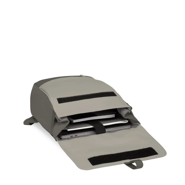 Kapten & Son Fynתיק גב למחשב נייד 15.6"